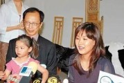 伏明霞嫁大26岁富商曾惹巨大争议，万万没想到，23岁女儿已为她争光